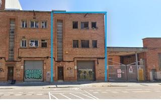 Nau industrial  Hospitalet de llobregat - carretera del mig. Edificio esquinero en venta en hospitalet del llobregat