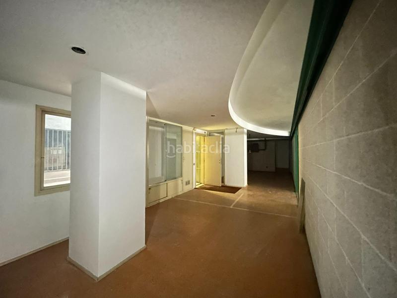 Foto 21db9ab0-3327-4bb5-a7f2-7eabbf068ace. Local comercial amplio local en venta en zona alta en Barcelona