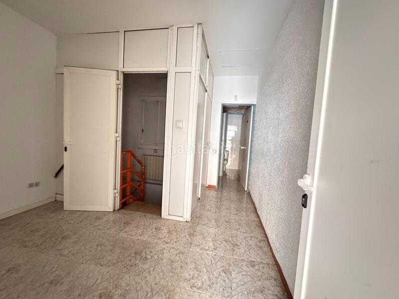 Foto 53704a17-7cab-48b6-a205-b39a38990956. Local comercial amplio local comercial en sant andreu, avinguda meridiana en Barcelona