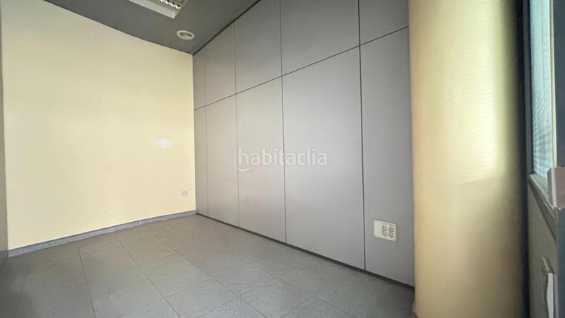 Foto 1171fce0-7a0b-4e62-a1a8-42eefb93c179. Local commercial dans La Marina del Port Barcelona