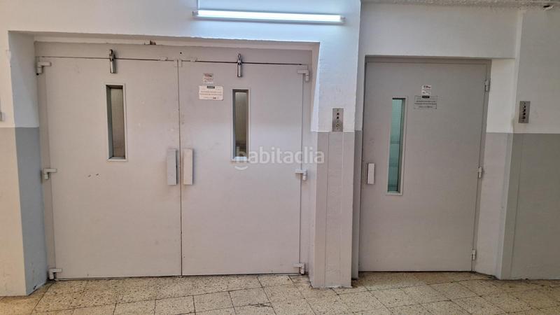 Foto 3b4d7270-27c8-4b30-96ab-b5703967da1d. Alquiler local comercial local en venta o alquiler en calle rosselló, 105 barrio de cerdanyola en Mataró