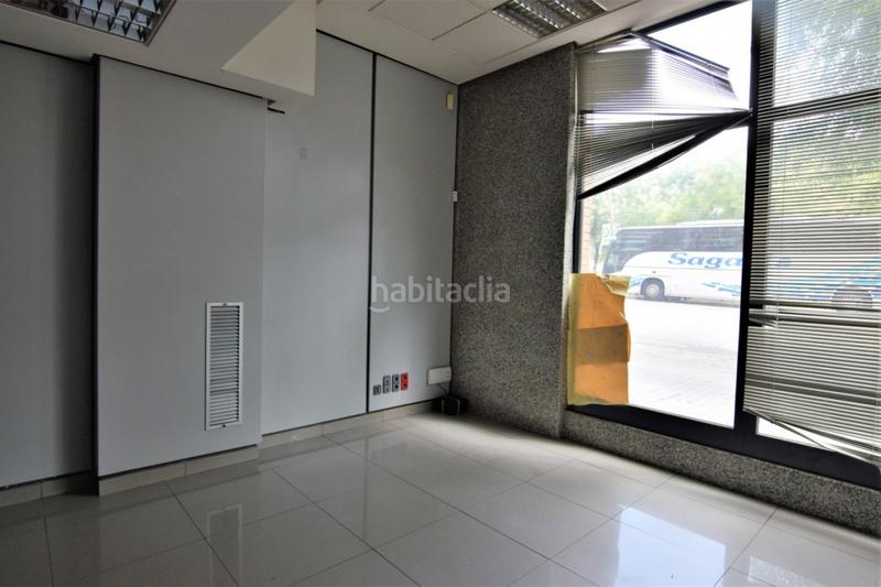 Foto a0623d6f-e748-4283-8ac8-0202d63e59c9. Alquiler local comercial alquiler local comercial en calle felipe ii, 1 Navas en Barcelona