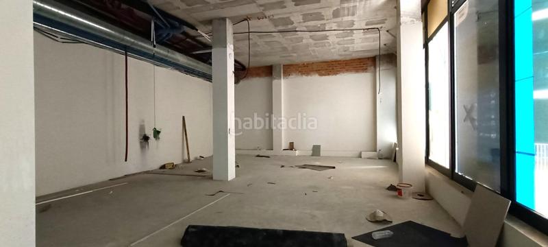 Foto bb594c9a-0fb0-4503-9b10-4370dfc32422. Alquiler local comercial  en alquiler en calle parcerisa, 23 La Bordeta, en Barcelona