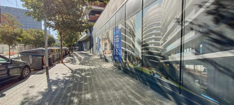 Foto 877881f4-6408-4f8f-b5e1-6130bca58ee6. Miete geschäftsraum in La Bordeta Barcelona