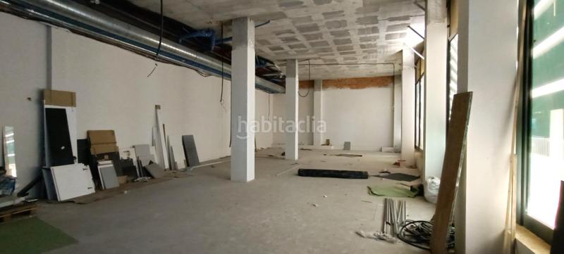 Foto 509704ac-24a5-4205-a86b-67c30b168124. Rent business premise in La Bordeta Barcelona