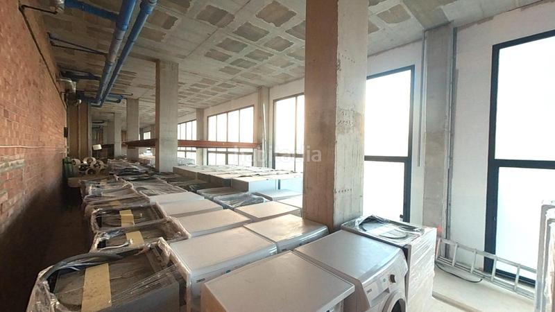 Foto 26a2bc1a-0132-487a-b9d6-3c5e057172f2. Alquiler local comercial  en alquiler en av. carrilet, 2, la marina montjuic en Barcelona