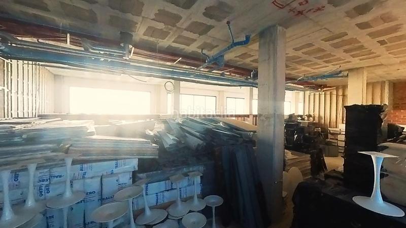 Foto 56ee4e2d-7543-46aa-9aeb-4e287c219377. Rent business premise in La Bordeta Barcelona