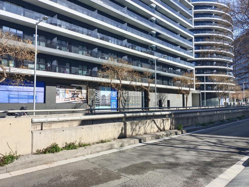 Foto a65a3db9-e409-471e-8f5d-886202c75415. Rent business premise in La Bordeta Barcelona