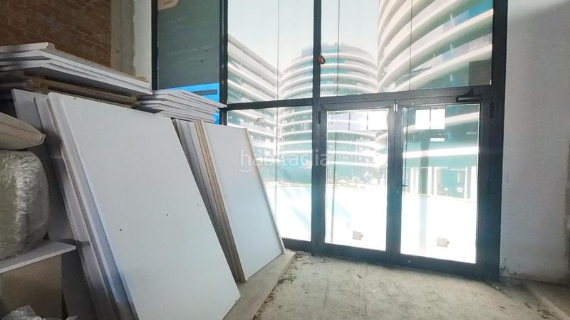 Foto b78f2818-3724-4c13-85ff-9fe008fb8f96. Rent business premise in La Bordeta Barcelona