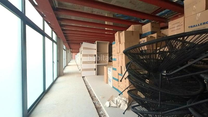 Foto d4826d61-f353-4dce-a419-3ed6f1aa61b2. Rent business premise in La Bordeta Barcelona