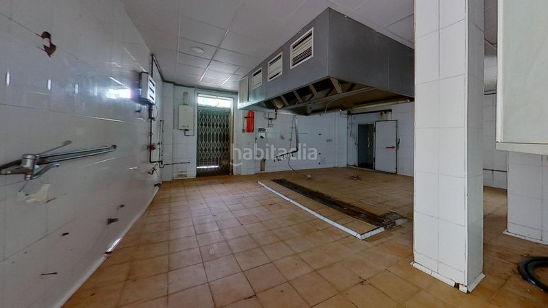Foto 20e0a5a4-40de-4013-a0ee-0dbd1e0f2572. Local comercial a Centre Prat de Llobregat (El)