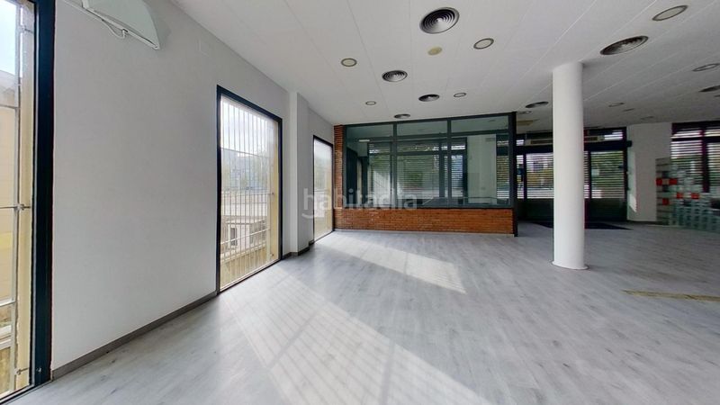 Foto 3011be79-398a-45a5-a2af-360fe6acecce. Local comercial a Centre Prat de Llobregat (El)
