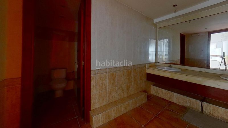 Foto 86fe50ef-1765-4d73-85f1-734a9e5e5440. Local comercial a Centre Prat de Llobregat (El)