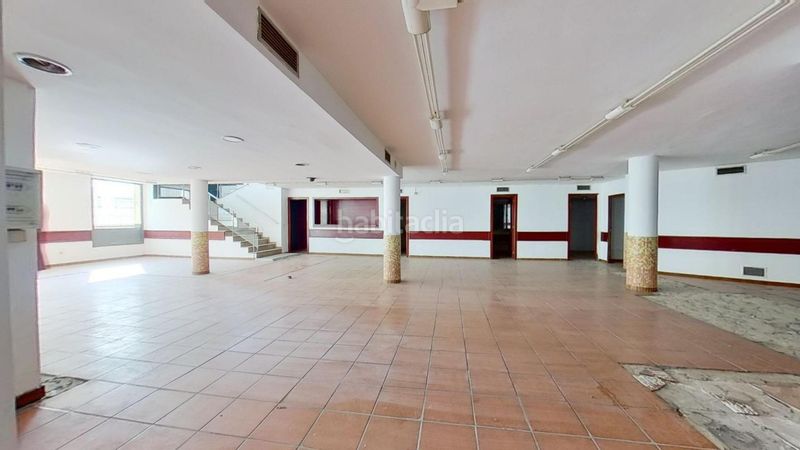 Foto edbaddf5-0889-4087-9438-24a922d0ed00. Local comercial a Centre Prat de Llobregat (El)