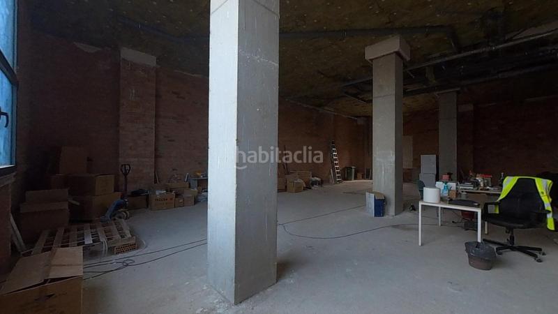 Foto b510ba29-b925-42de-aace-ddf575c1173c. Locale commerciale in La Verneda - La Pau Barcelona