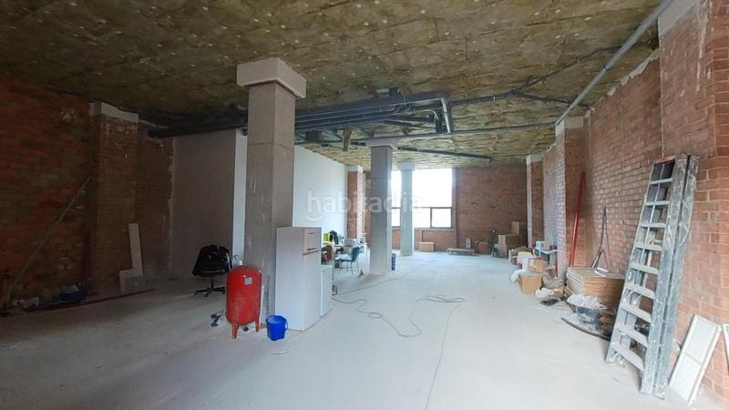 Foto bf51e8a2-d566-4e72-9fbd-37e3bc49de88. Locale commerciale in La Verneda - La Pau Barcelona