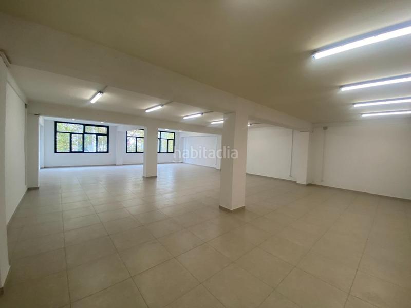 Foto c4a79aca-ae67-47d5-b5e1-77fc878b517d. Alquiler local comercial local en alquiler en calle zamora Poblenou, en Barcelona