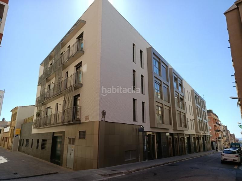 Foto 898e8bda-4915-4707-80e8-75a0bc5d182d. Alquiler local comercial  en alquiler en calle pizarro en Mataró