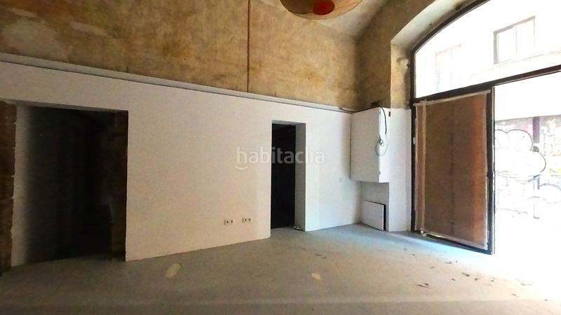 Foto 21631279-ee76-4598-b083-5d2b2c3cae00. Alquiler local comercial  en alquiler con licencia de degustación en plaza sant just, barrio gótico en Barcelona