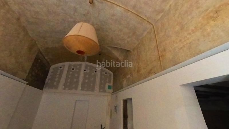 Foto 5ba14d6b-65f5-4539-b8eb-c1679f5599fb. Alquiler local comercial  en alquiler con licencia de degustación en plaza sant just, barrio gótico en Barcelona