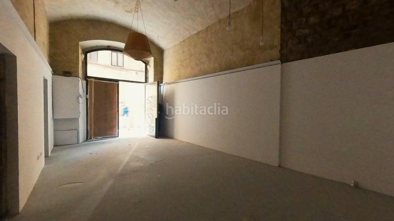 Foto 60896e15-86d7-47a0-84b1-7ba7f2f17028. Lloguer local comercial a Gòtic Barcelona