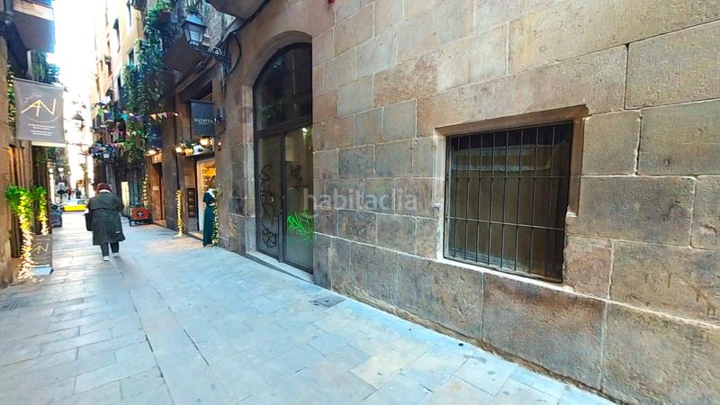 Foto 72343ef2-4312-4192-a336-f4aed85e6a1e. Lloguer local comercial a Gòtic Barcelona
