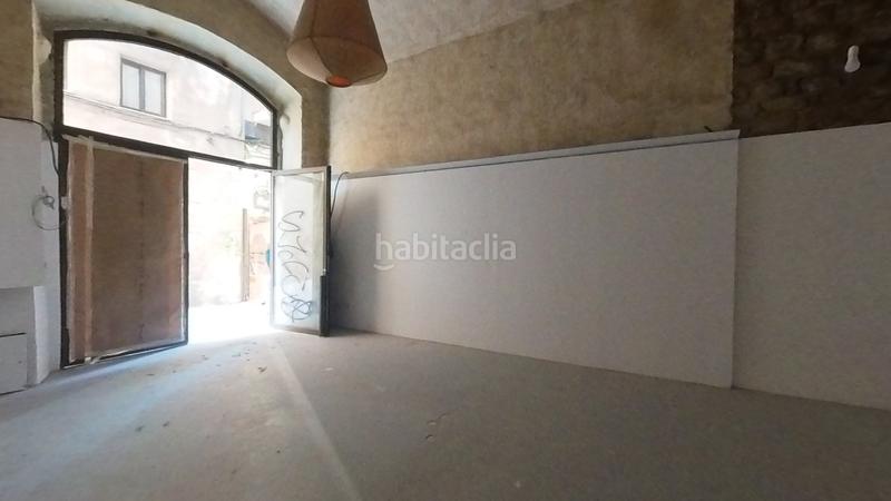 Foto f92f8539-83ff-4604-8d53-3ad156b16db6. Lloguer local comercial a Gòtic Barcelona