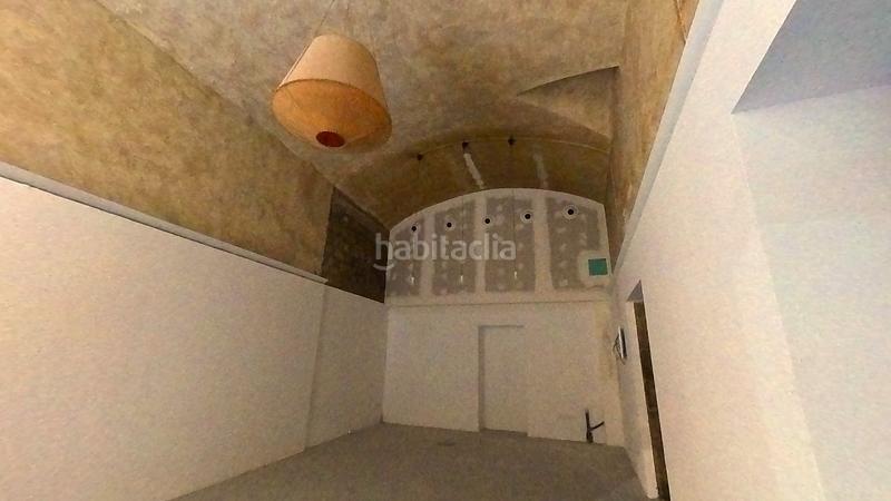 Foto ff1bac56-c991-40d6-b16b-50c8ff7a65a3. Lloguer local comercial a Gòtic Barcelona