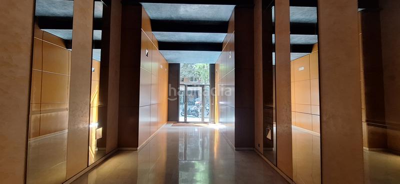 Foto 2aed68aa-30c8-48b5-b121-60d58d3d74f8. Miete büro in El Clot Barcelona