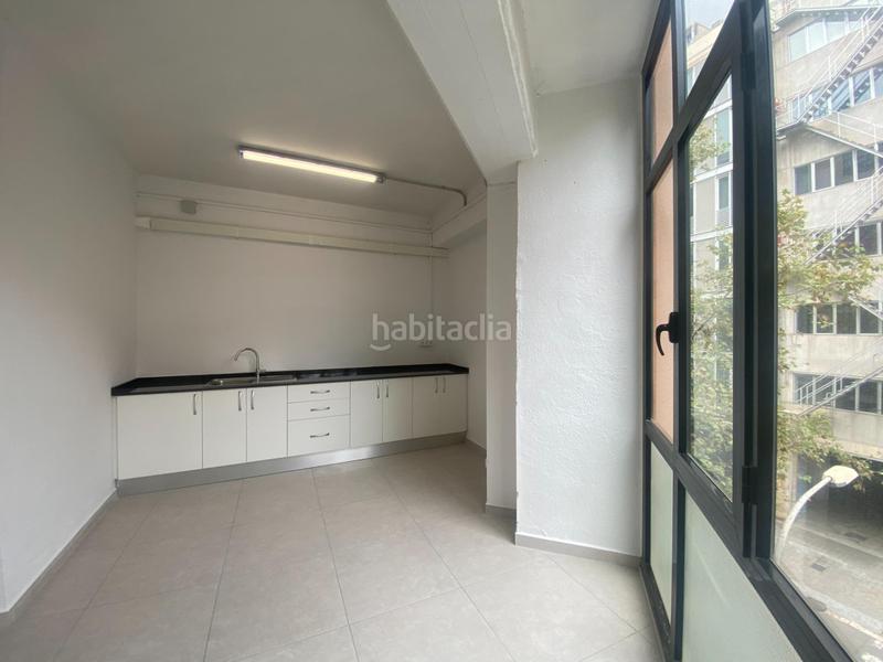 Foto d39d0640-ea20-40aa-a46d-8a3698c96c43. Location local commercial dans Poblenou Barcelona