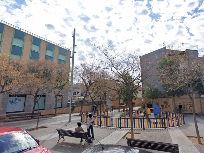 Foto 3f97cdb7-6194-478a-9767-fce183047d01. Local comercial local en venta, esquinero y muy luminoso calle ricart serracordia en Viladecans