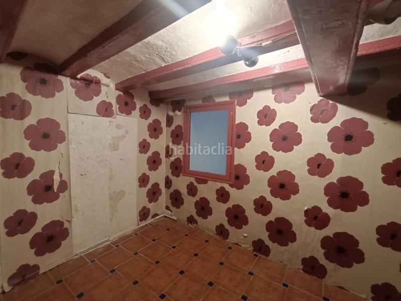 Foto b98eb671-d4e4-4e95-812e-215d8471e7ef. Local comercial a Gòtic Barcelona