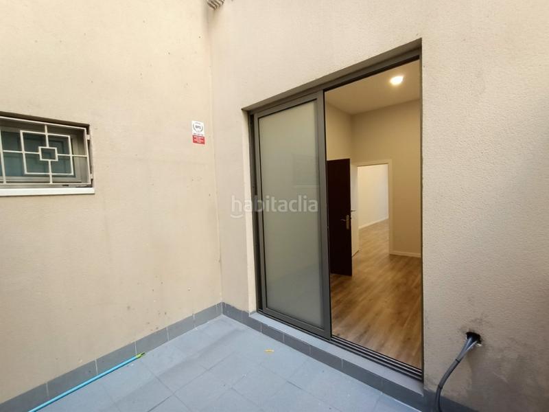 Foto 361d7647-627a-4e25-8723-55d2c5e4298e. Alquiler local comercial local con terraza en alquiler en calle gomis, 84, distrito de gracia en Barcelona