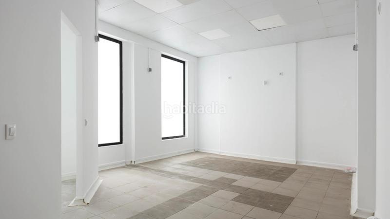 Foto 26288f7f-f6e2-4b11-bea4-e32daa00839e. Location local commercial dans El Clot Barcelona