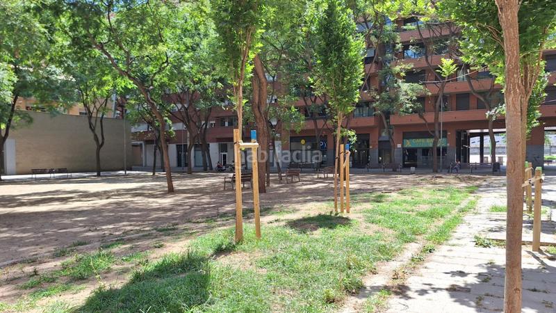 Foto 30b33305-a3c9-4613-9b18-c7f6fa0dd403. Rent business premise in El Clot Barcelona