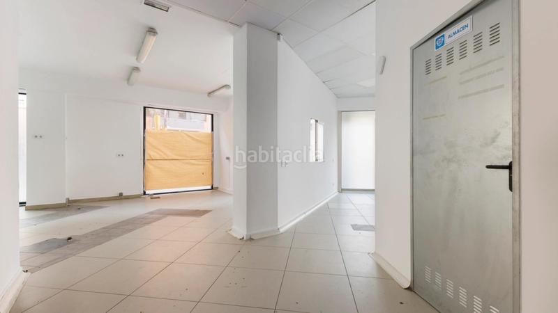 Foto 46030707-c37b-4cea-91ab-6bff9125cc6a. Rent business premise in El Clot Barcelona