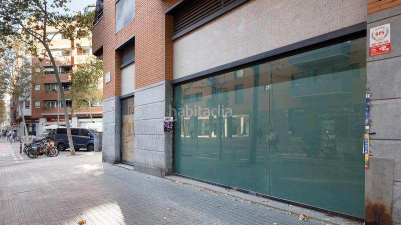 Foto 7db75999-0b08-4e9c-8f04-0270cd04ddf9. Rent business premise in El Clot Barcelona