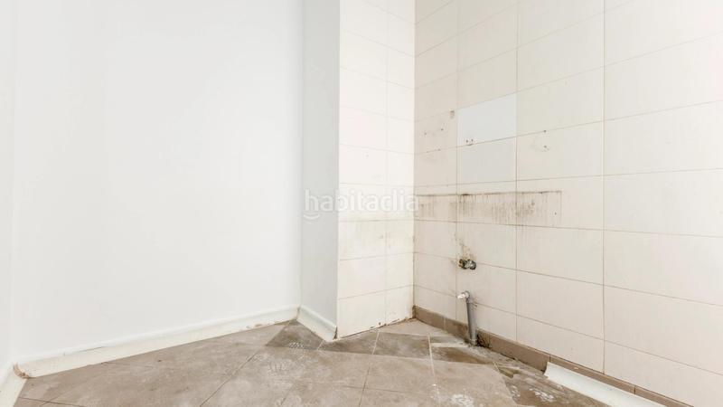 Foto c67a9b0f-46e8-4f71-8067-accbff64aa60. Rent business premise in El Clot Barcelona