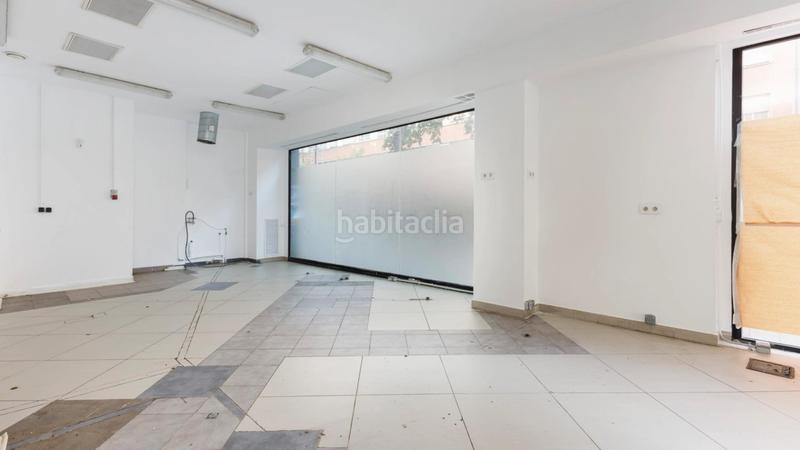 Foto e253ed1d-e5dc-4817-bbf2-55e84067bee4. Rent business premise in El Clot Barcelona