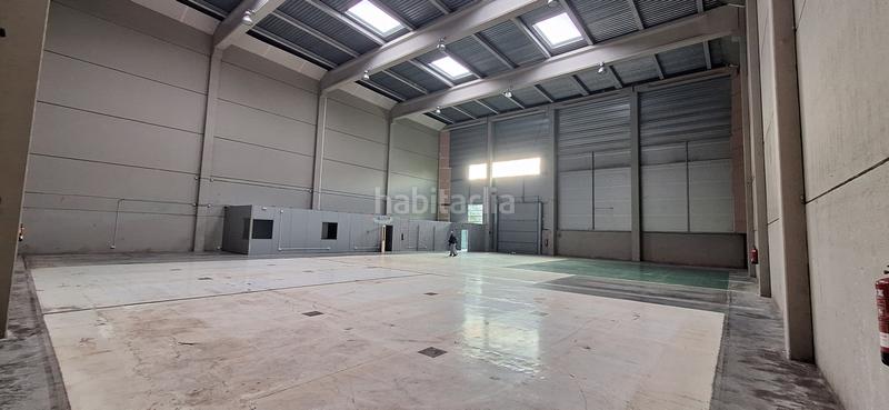 Foto 3cd5583a-9985-4a99-915a-c30d4315b9f5. Lloguer nau industrial a Casablanca Sant Boi de Llobregat