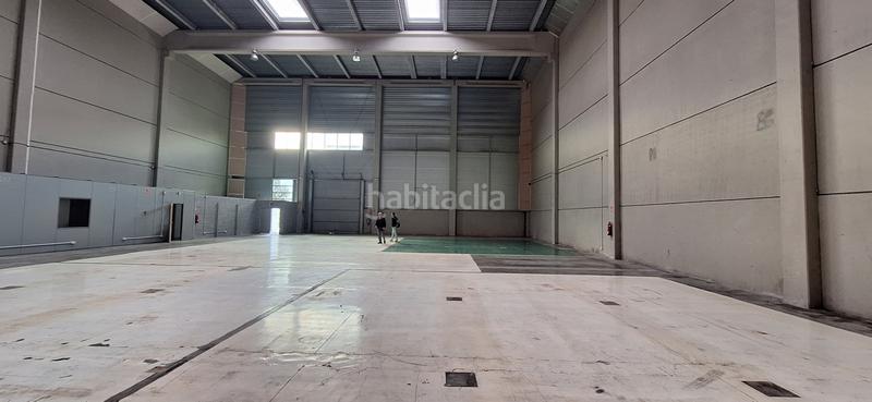 Foto b976646d-c4f9-4cd0-9b1e-f8e88dd1bd8b. Lloguer nau industrial a Casablanca Sant Boi de Llobregat