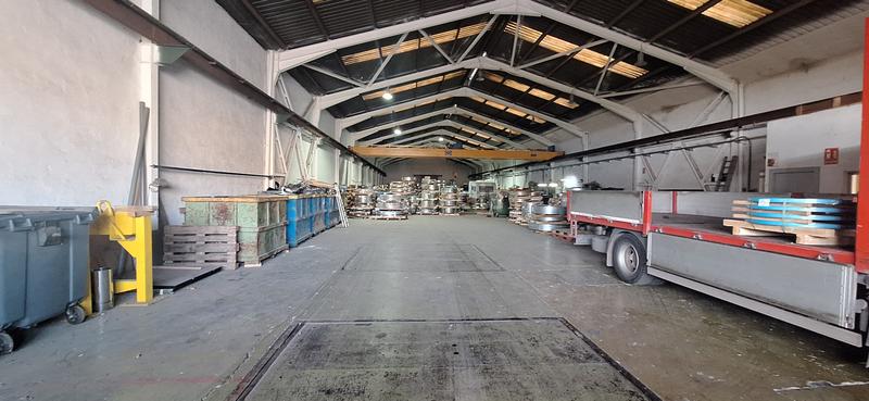 Foto 5001879d-aa79-4926-bc4b-f577b866c996. Nau industrial a Zona Industrial Ripollet