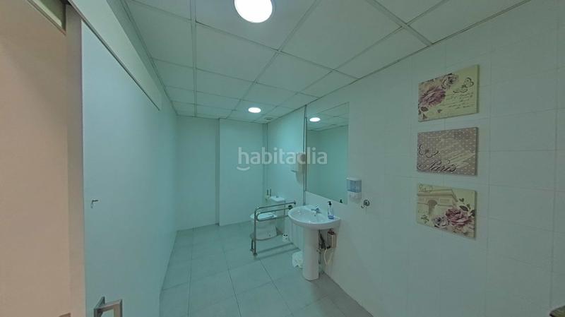 Foto 54ad6284-f305-4510-ba25-dc58aaf5032b. Alquiler local comercial local en alquiler terrasa, anguel guimera 233 en Terrassa