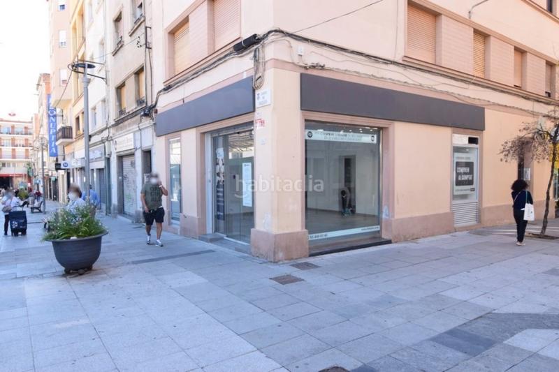 Foto 287cdbec-8b77-4592-8a5e-866dfd92f555. Rent business premise in La Gavarra Cornellà de Llobregat