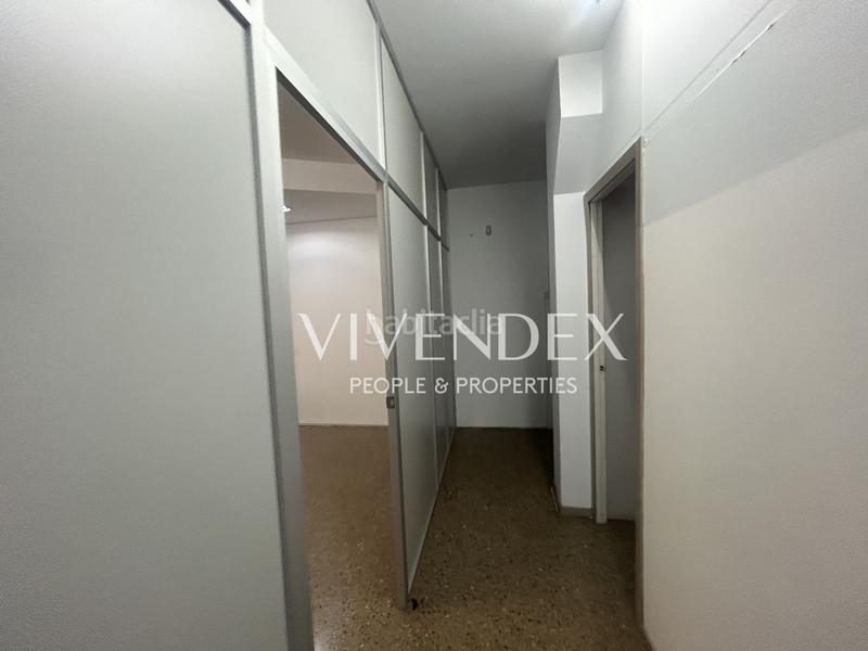 Foto 6b89b402-8e6e-4de6-b3a0-319f694849dc. Lloguer local comercial a Barri de les Corts Barcelona