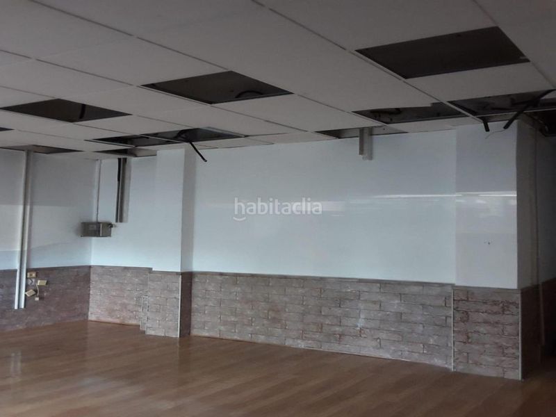 Foto aec7d80a-7636-46c0-89cc-1938c344bc87. Local comercial a Centre Viladecans