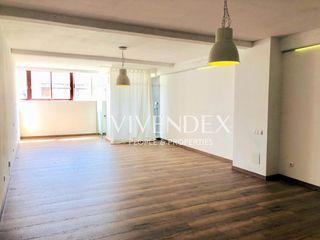 Local Comercial  Barcelona - cl alaba. Local en venta calle alaba 51, el parc i la llacuana del pobleno