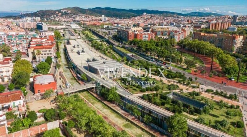 Foto 201f50c5-b69c-46e5-b269-75cdcba33434. Local comercial a Sant Andreu de Palomar Barcelona