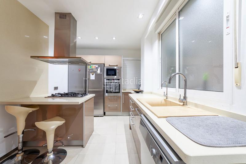 Foto 1545deb7-a599-4a40-8b4b-fbf1315521c1. Flat with heating in Gran Via Valencia