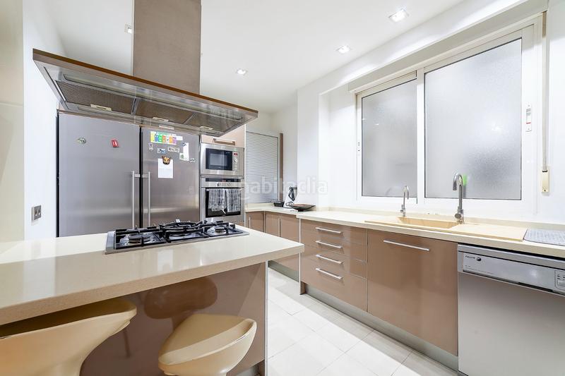 Foto d0893b5f-28d2-4f9f-acc3-64184c257c13. Flat with heating in Gran Via Valencia